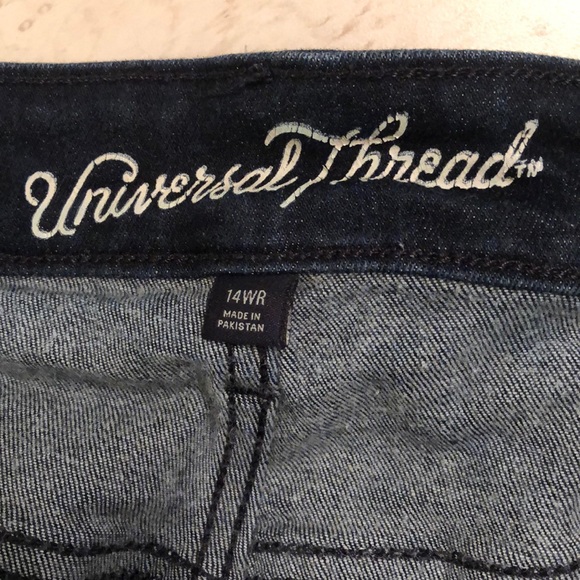 Universal thread jeans. - Picture 4 of 6